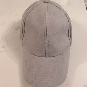 Free People gray suede hat